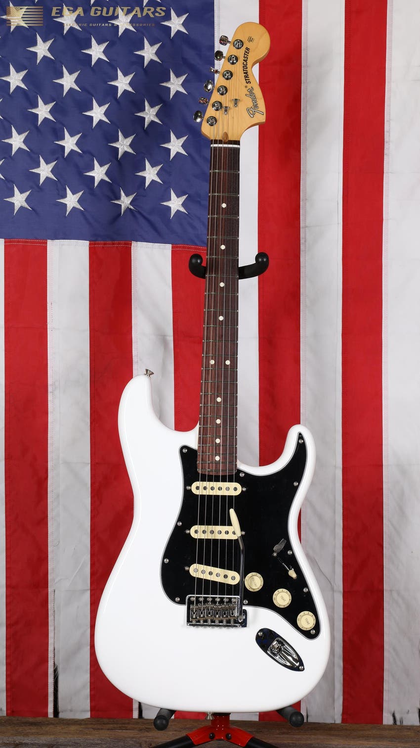 American Performer Stratocaster w/Rosewood Fretboard - Arctic White