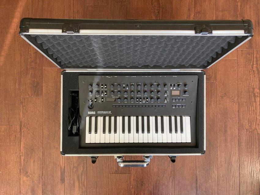 Used minilogue XD 4voice Analog Synthesizer AND Hard Analog Case
