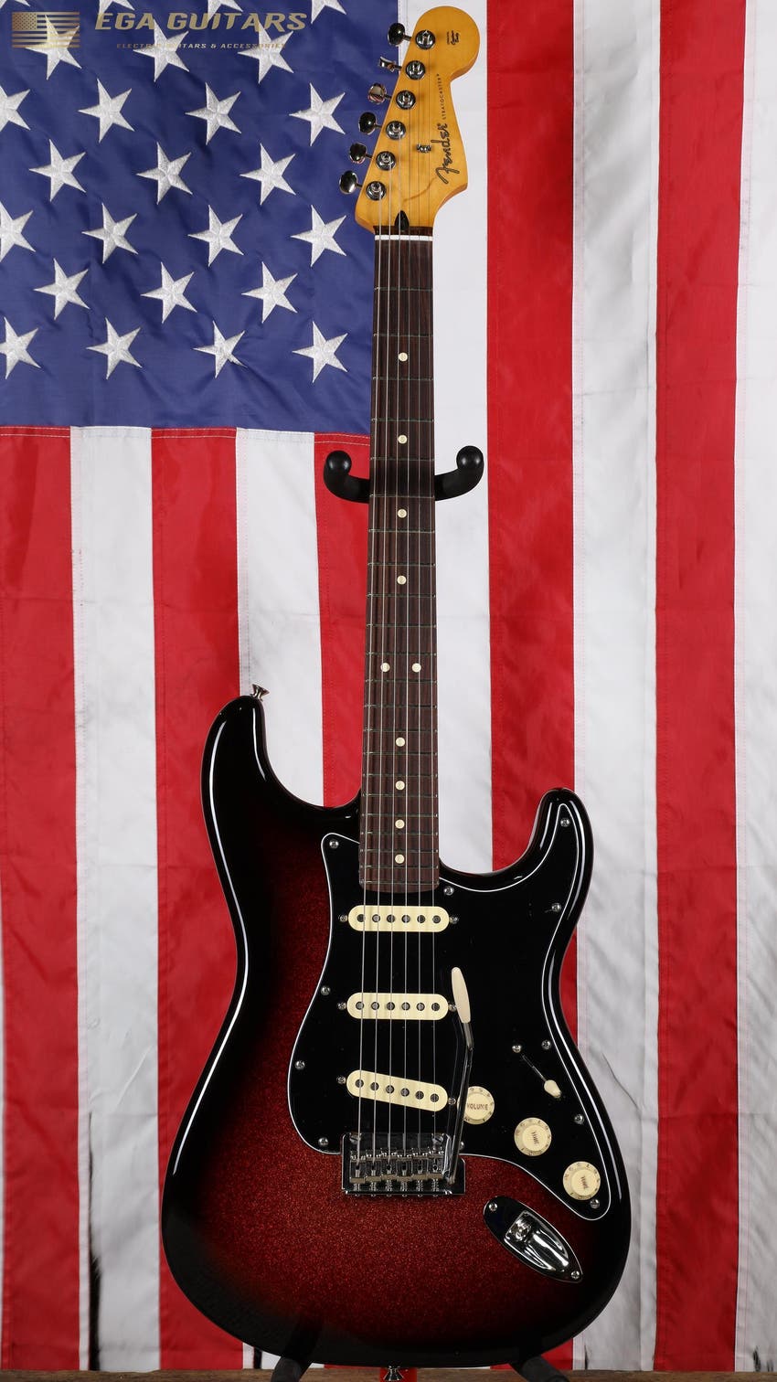 Player II Stratocaster - Sparkle 3-Color Sunburst