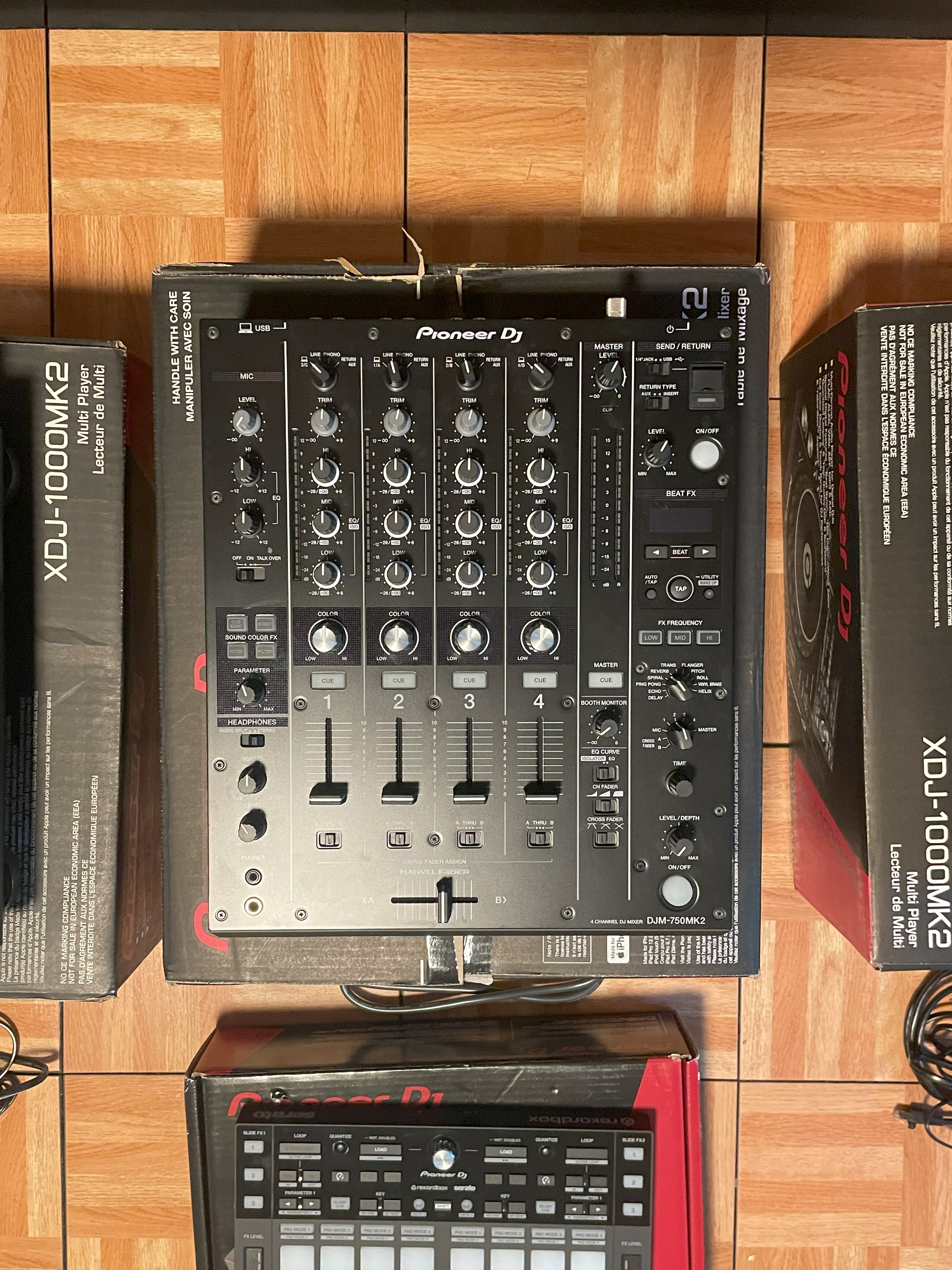 Used Pioneer Pro DJ Mixer DJM-600 - Sweetwater's Gear Exchange