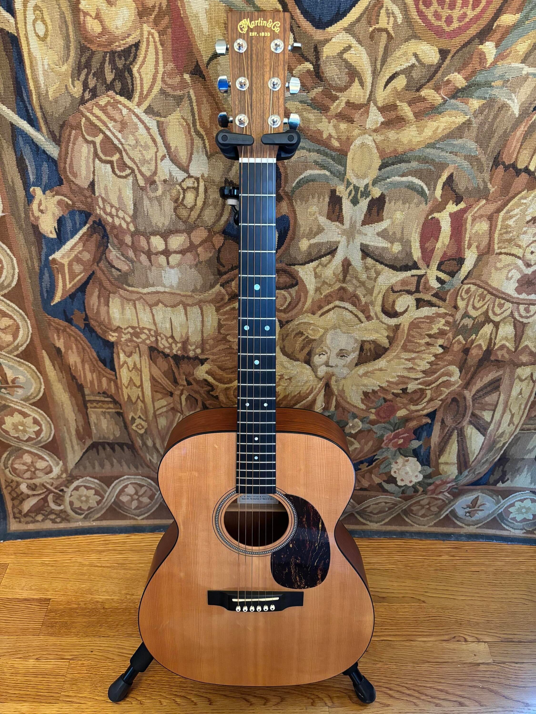 Used Martin 2009 Martin 000-16GT (+case) for sale