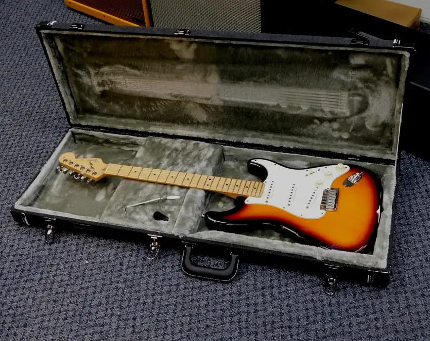 Vintage 1992 Fender American Standard USA Stratocaster w/ Case! VERY NICE!!!