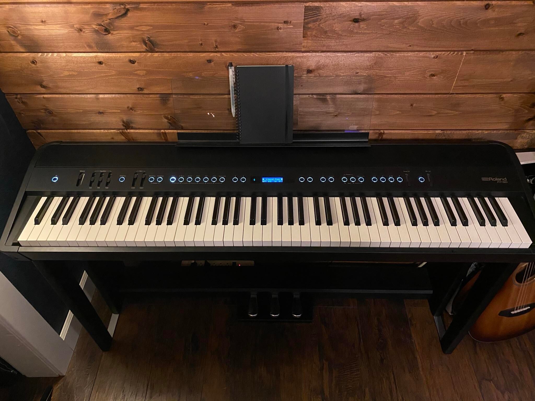 roland fp90 digital piano