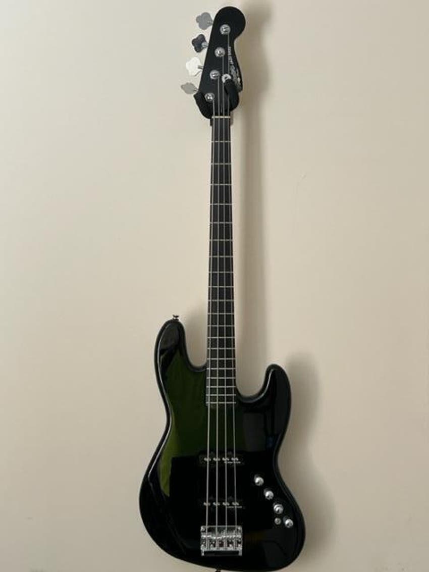 Used Squier Fender Jazz Bass Sweetwater Gear Exchange