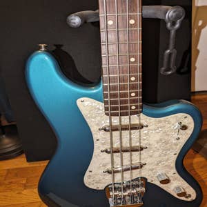 Fender Classic Player Rascal Bass Ocean Turquoise