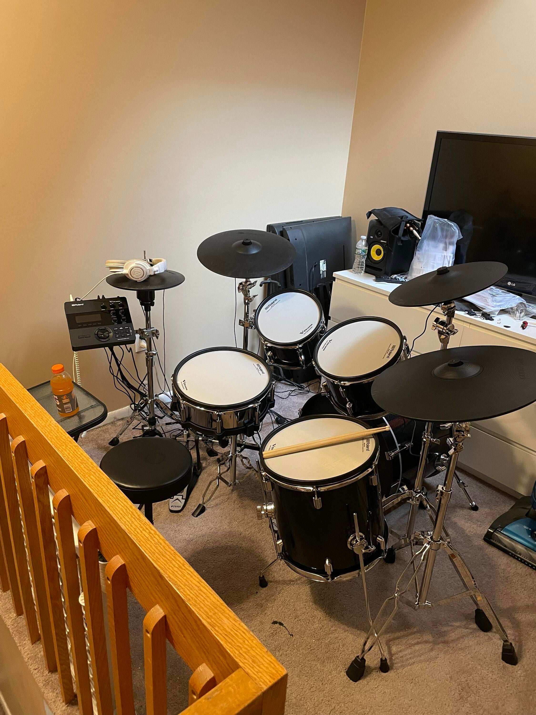 Vad506 electronic store drum set