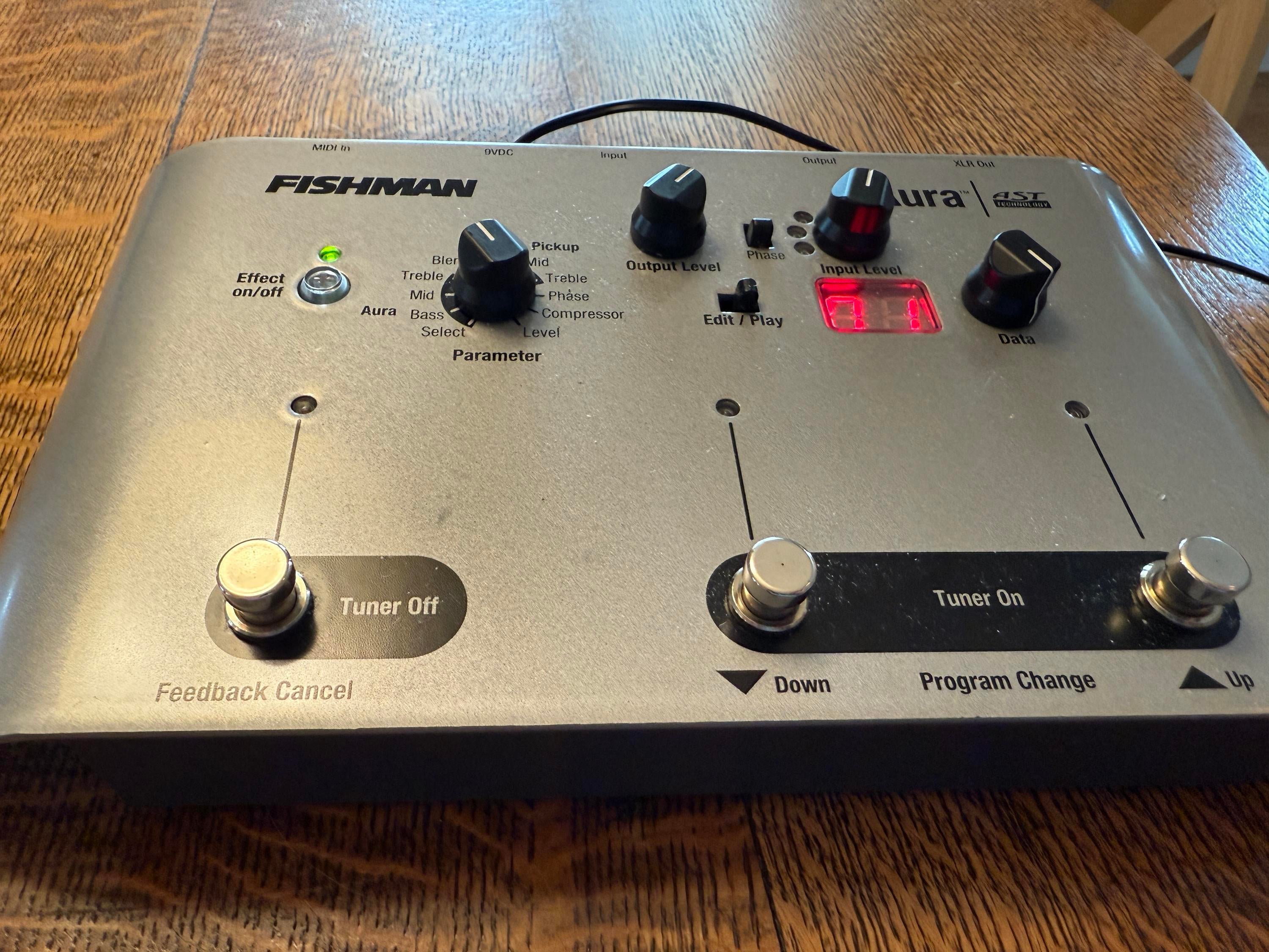 Fishman Aura AST アコースティックイメージングブレンダー Used Fishman Aura AST Imaging - Sweetwater's Gear Exchange