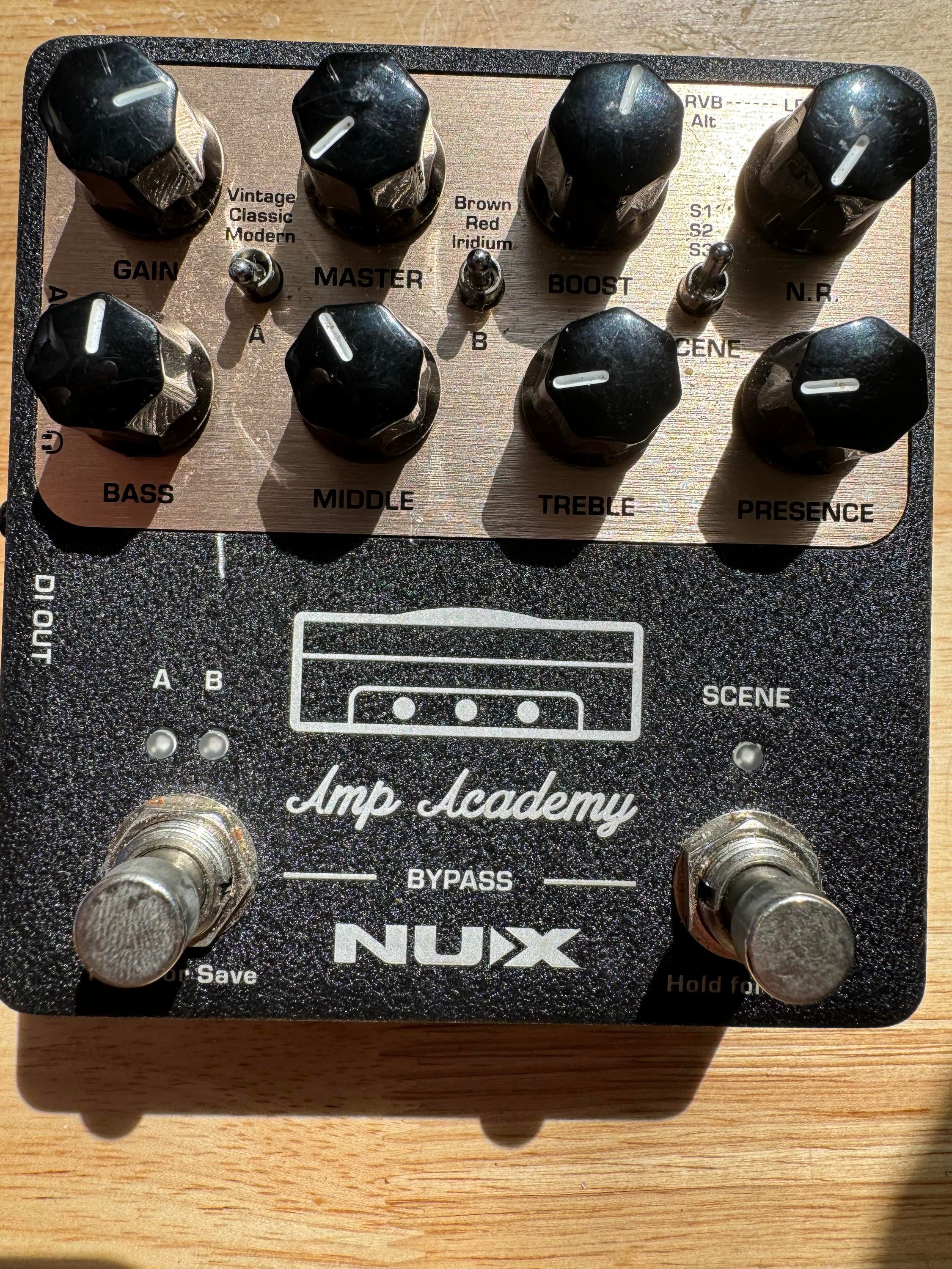 Used NUX Amp academy