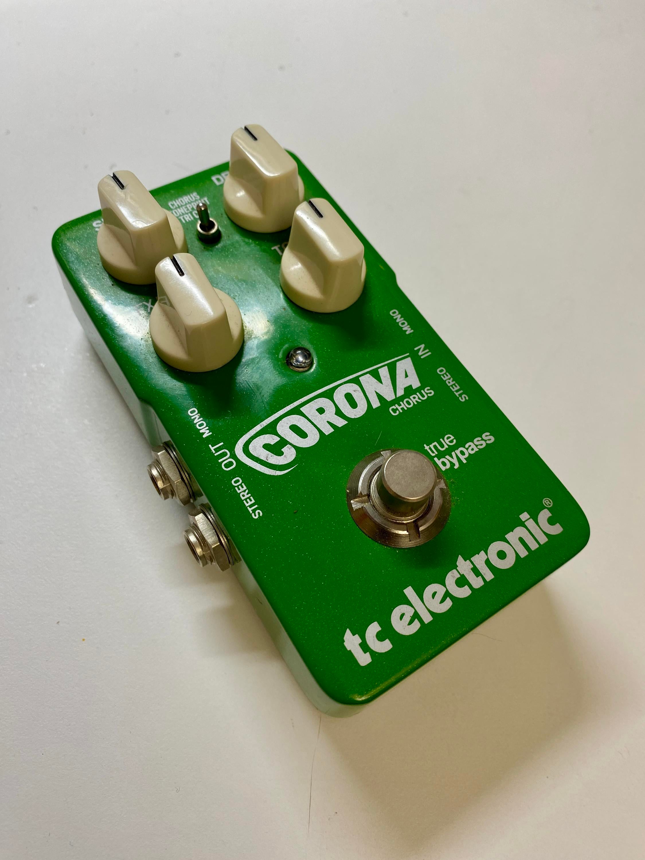 CORONA CHORUS【tc electronic】 TC Electronic | Product | CORONA CHORUS