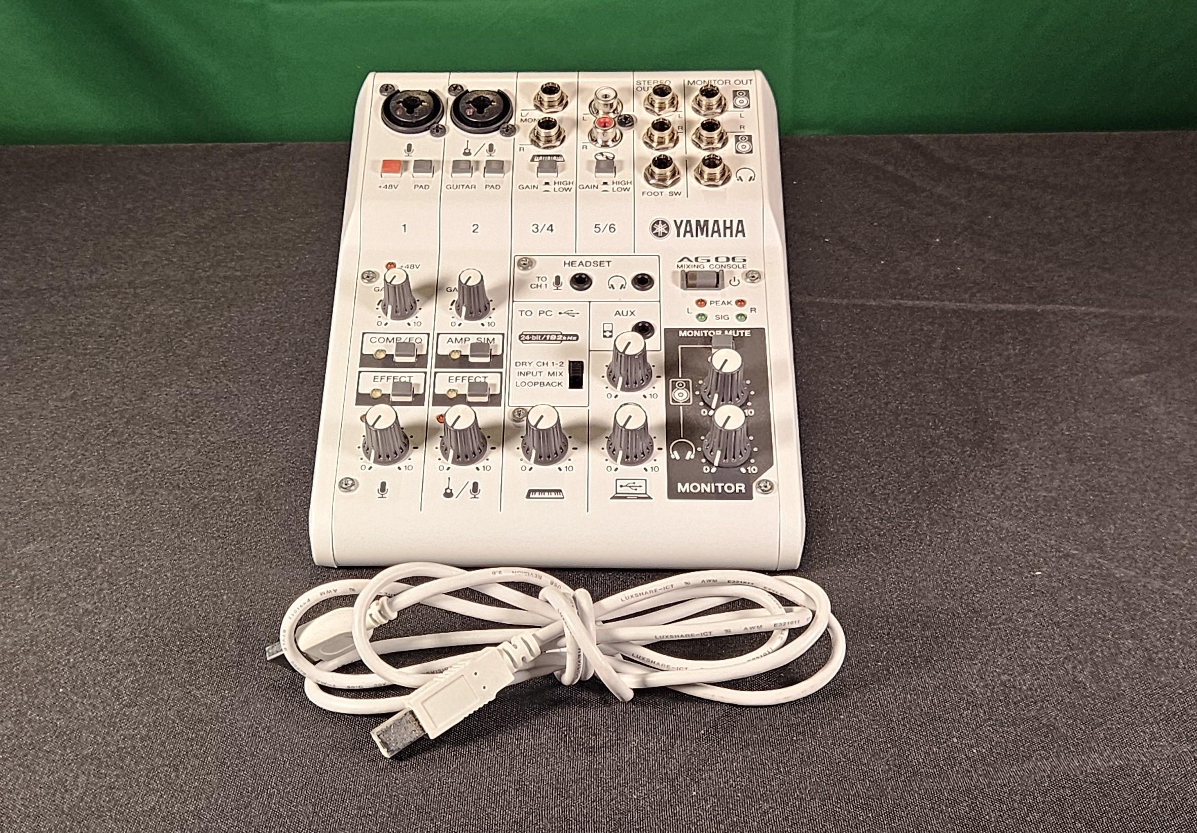 Used Yamaha AG06 Mk2 6-channel Mixer and USB Audio Interface - White