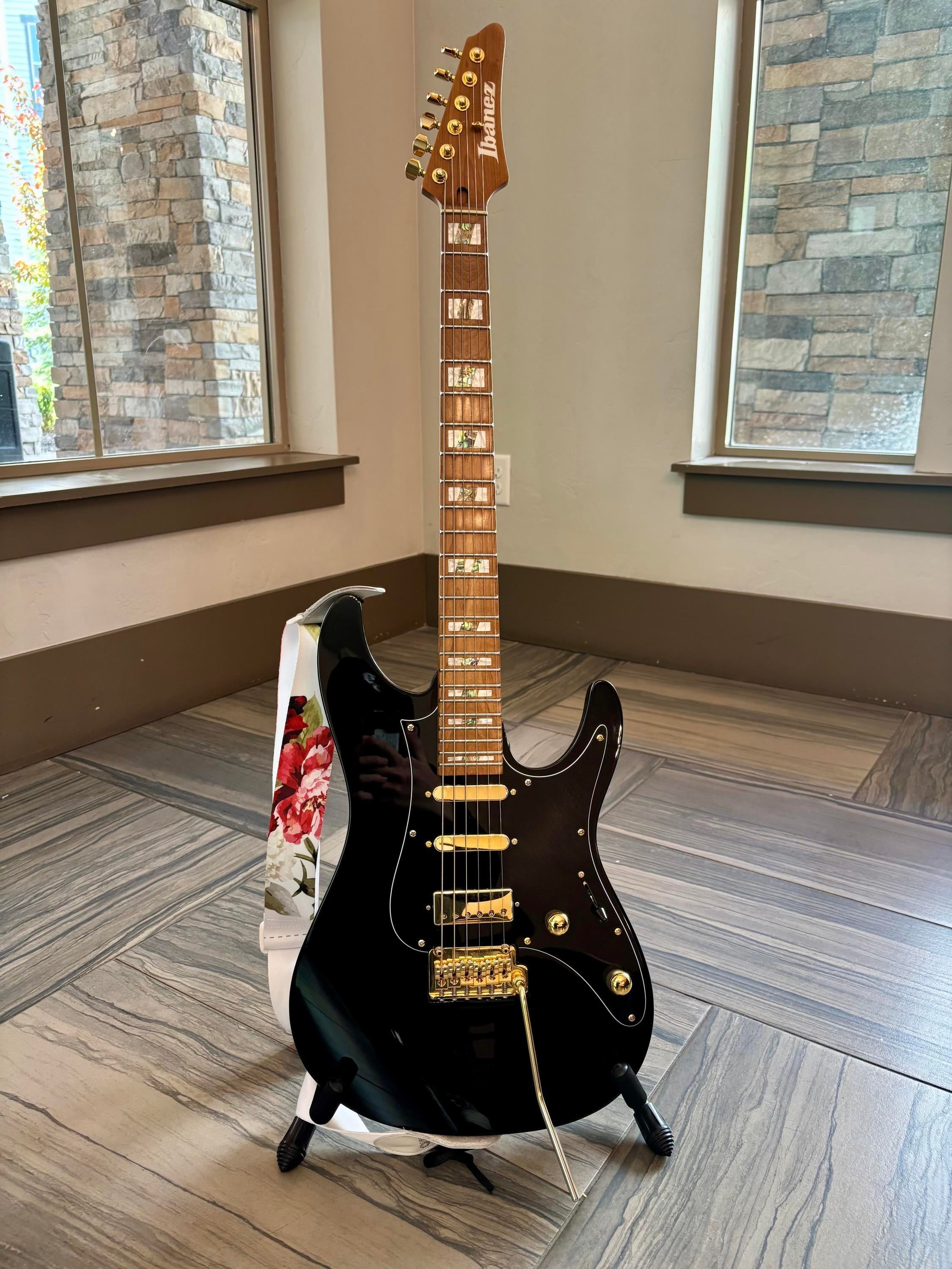 Used Ibanez Tim Henson (Polyphia) - Sweetwater's Gear Exchange