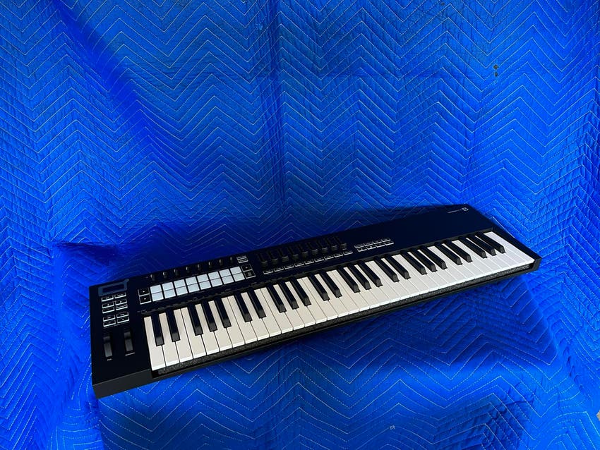 used-novation-launchkey-61-mk3-61-key-keyboard-controller-sweetwater