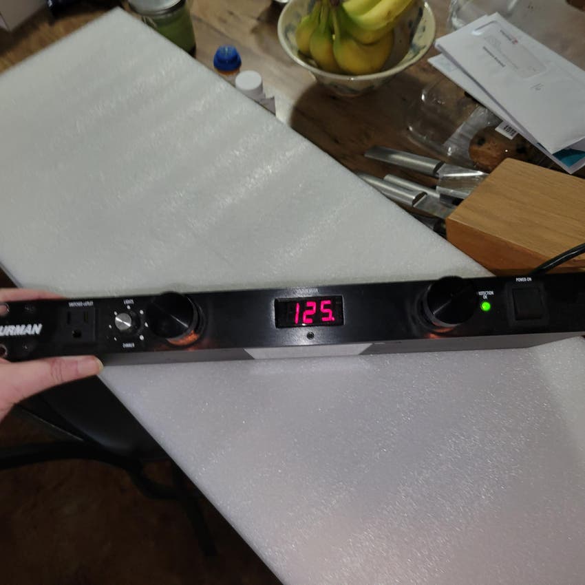 Used Furman M8x2 8 Outlet Power Conditioner Sweetwater's Gear Exchange