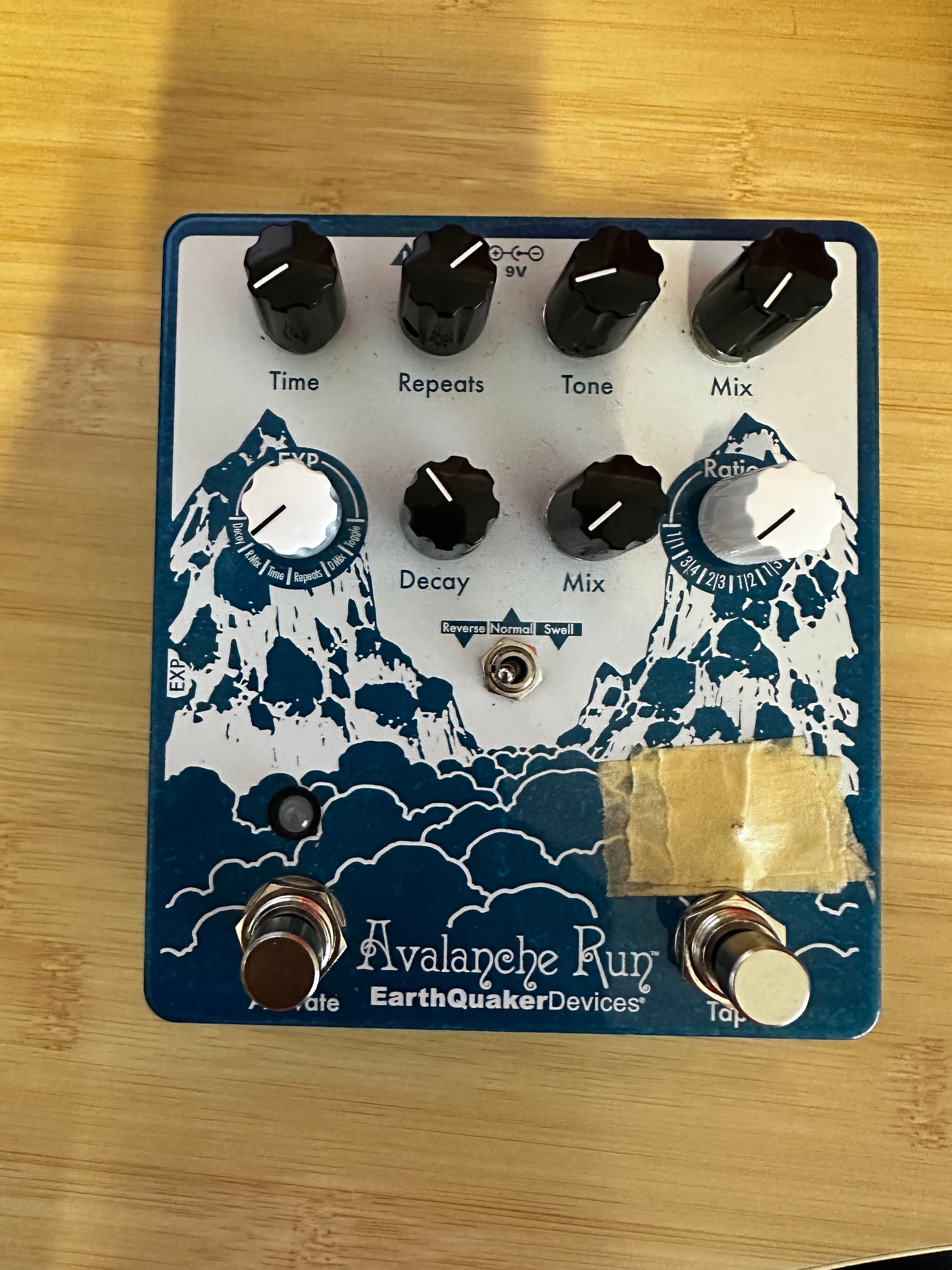 Used EarthQuaker Devices Avalanche Run V2 Delay and Reverb Pedal