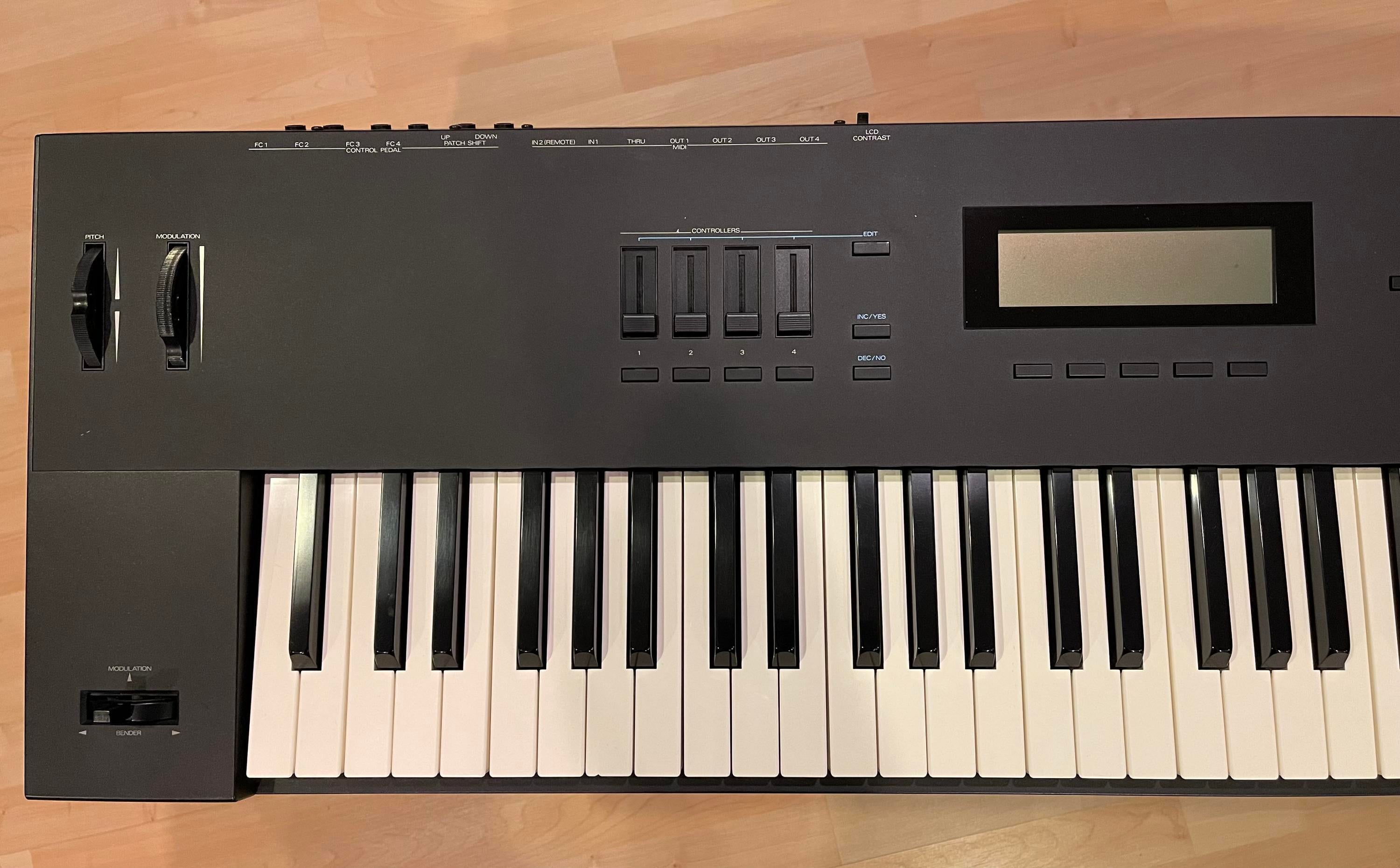 Used Roland A-80 88-Key MIDI - Sweetwater's Gear Exchange