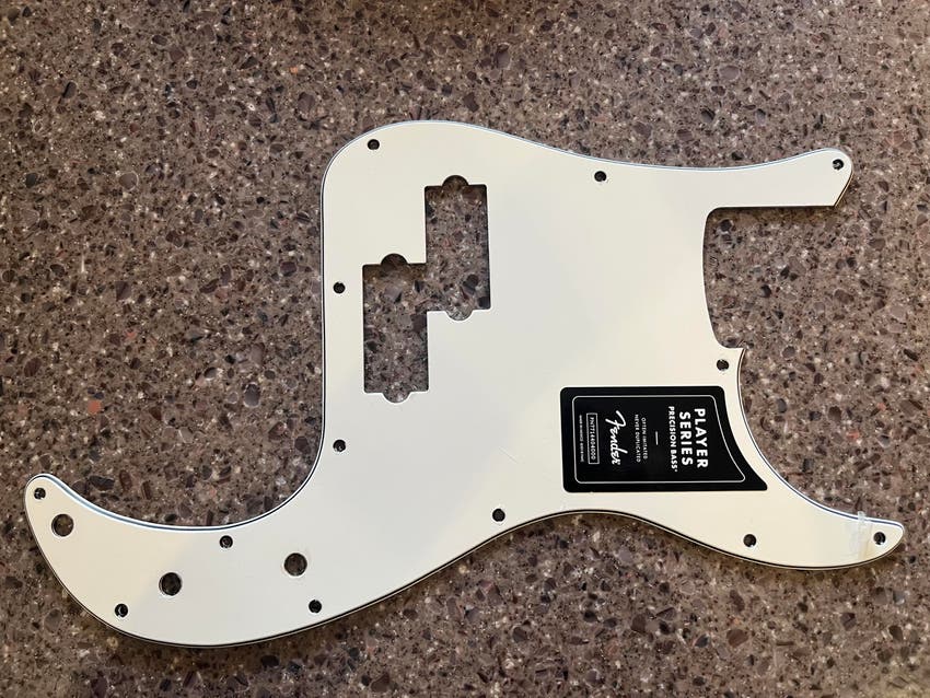 Used Fender 13hole Modernstyle PBass Sweetwater's Gear Exchange