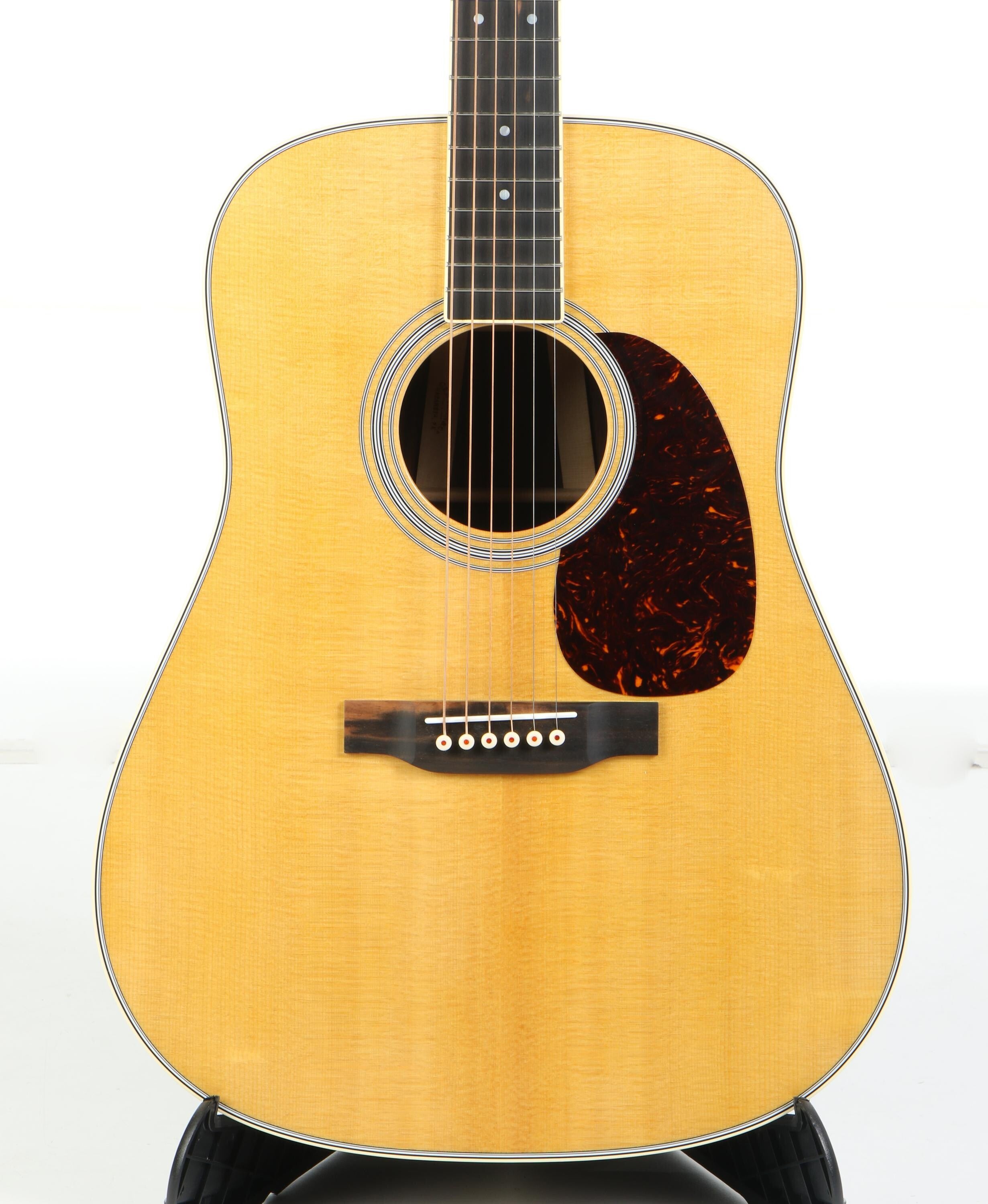 taylor 210e deluxe dreadnought