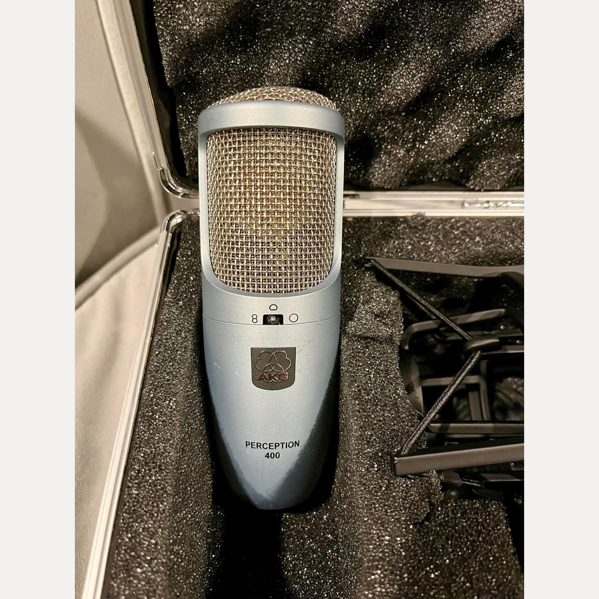 Used AKG Perception 400 Sweetwater's Gear Exchange