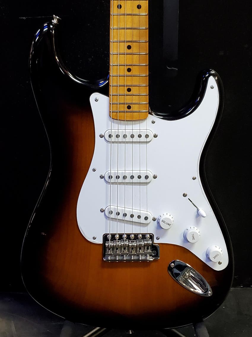 70th-anniversary American Vintage II 1954 Stratocaster - 2-color Sunburst w/FREE Pro Set Up
