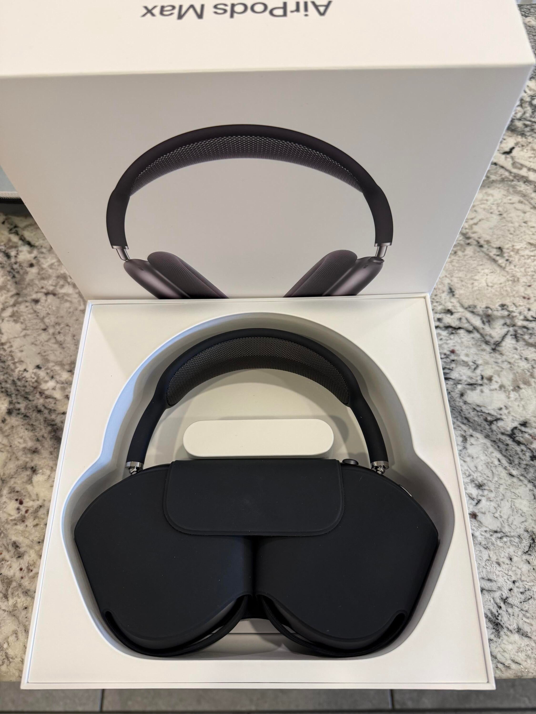 Used Apple Airpods Max Headphones - Sweetwater's Gear Exchange Used Apple Airpods Max Headphones - Sweetwater's Gear Exchange