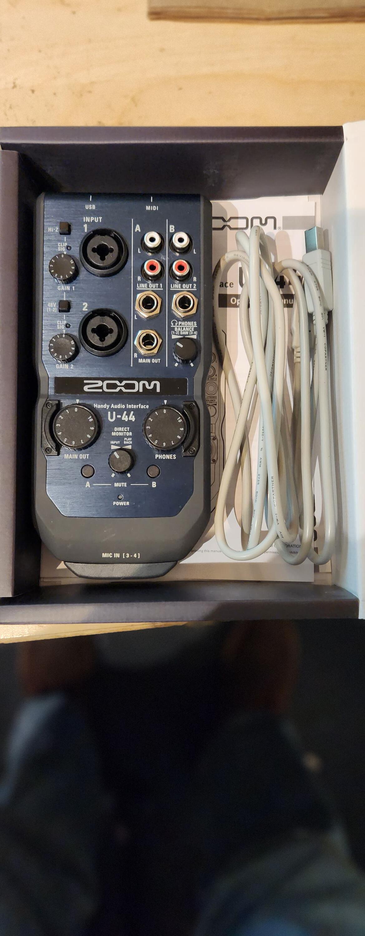 Used Zoom U-44 Handy Audio Interface - Sweetwater's Gear Exchange