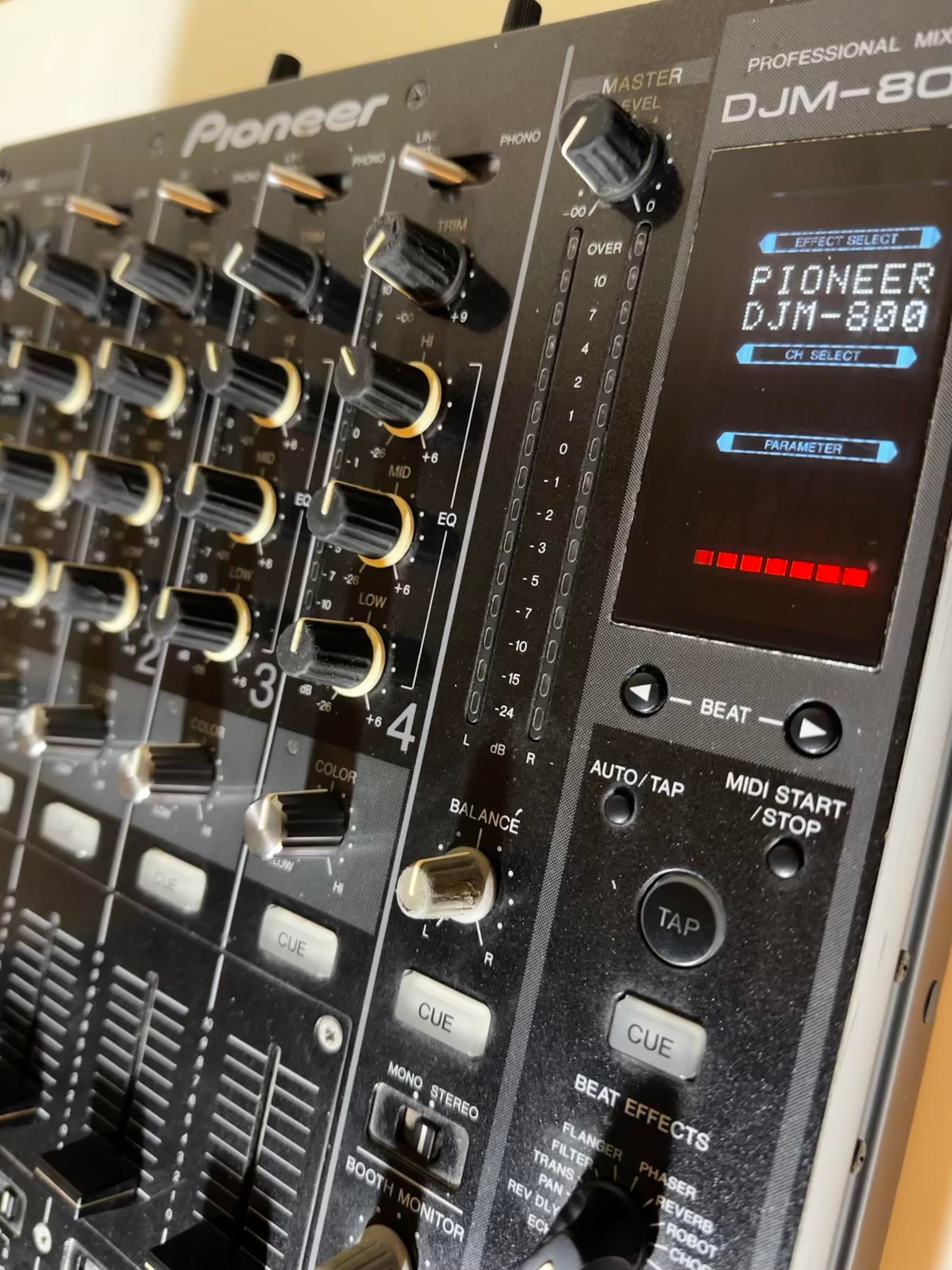 Used Pioneer DJ DJM-800 - Sweetwater's Gear Exchange