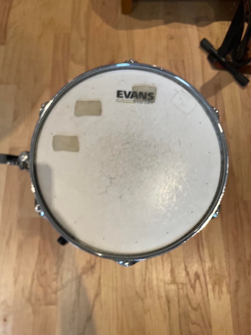 Used Evans Snare Drum + Stand - Sweetwater's Gear Exchange