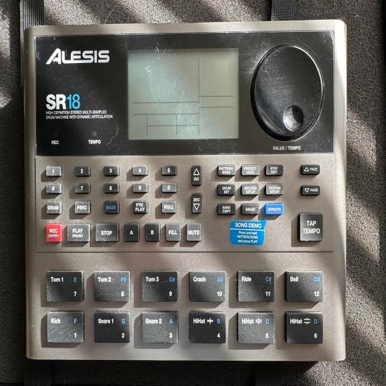 Alesis SR-18 Drum Machine