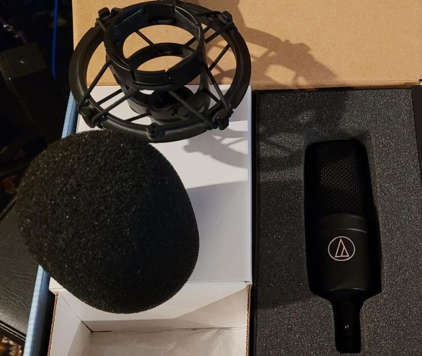 Used AudioTechnica AT4040a Largediaphragm Condenser Microphone