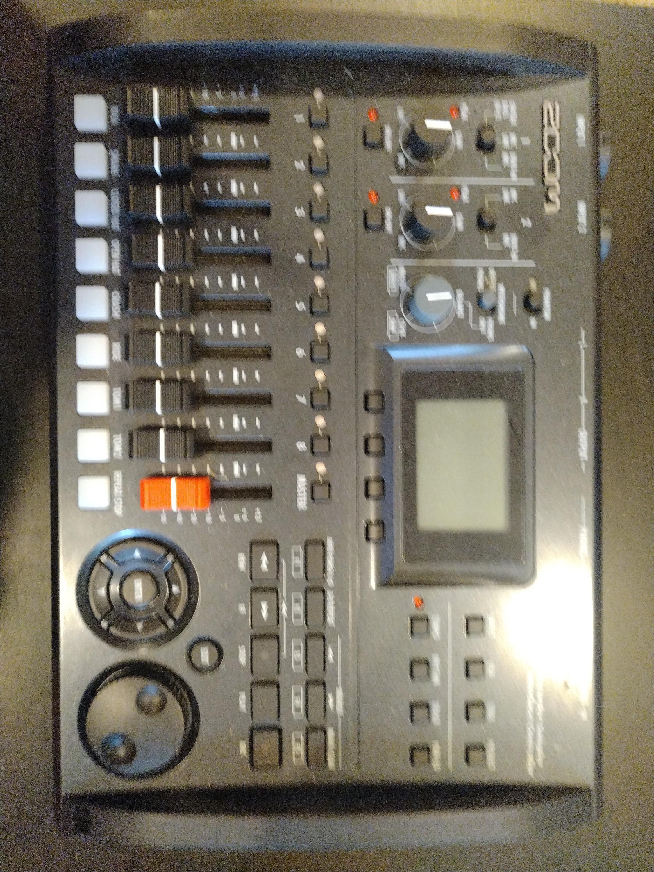 Used Zoom R8 8-track SD Recorder / Interface - Sweetwater's Gear