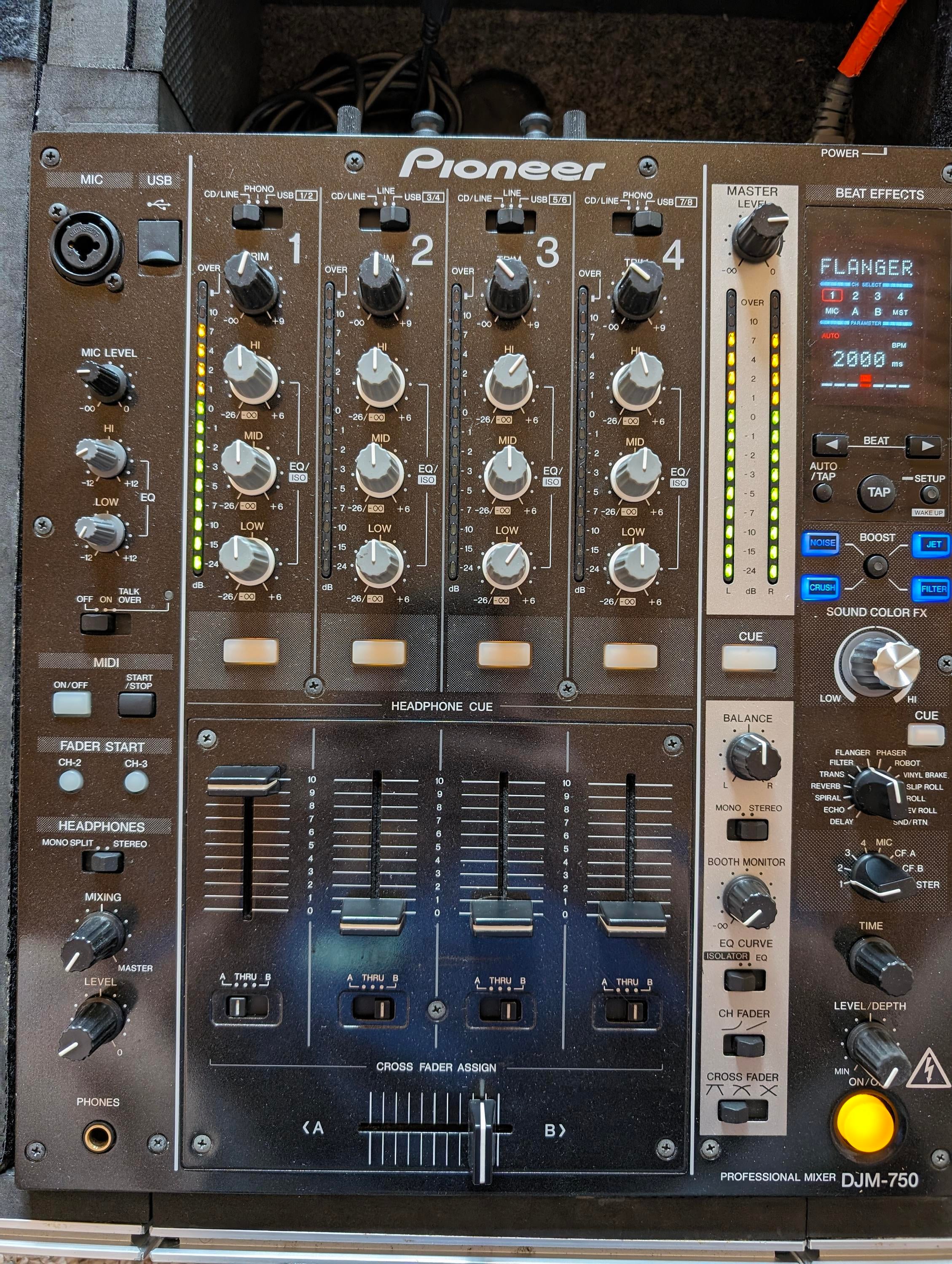 Used Pioneer DJ Pioneer DJM 750 - Sweetwater's Gear Exchange