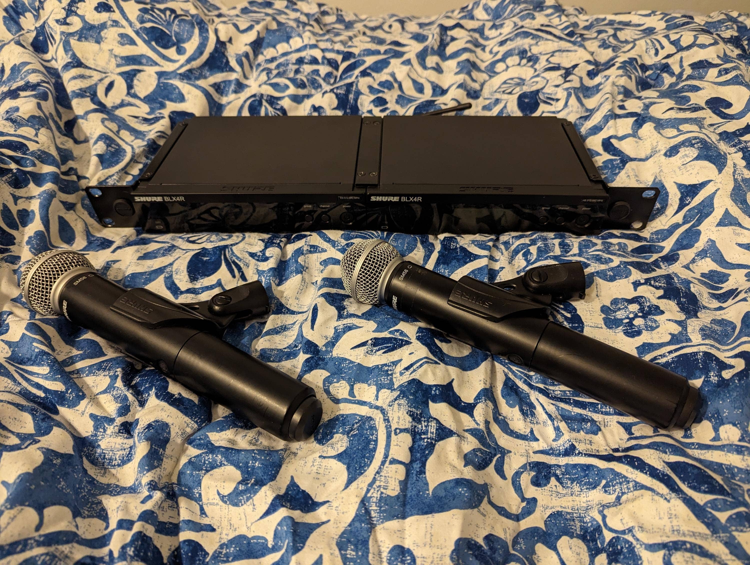 Used Shure BLX24R/SM58 Wireless Handheld Microphone System H9 Band