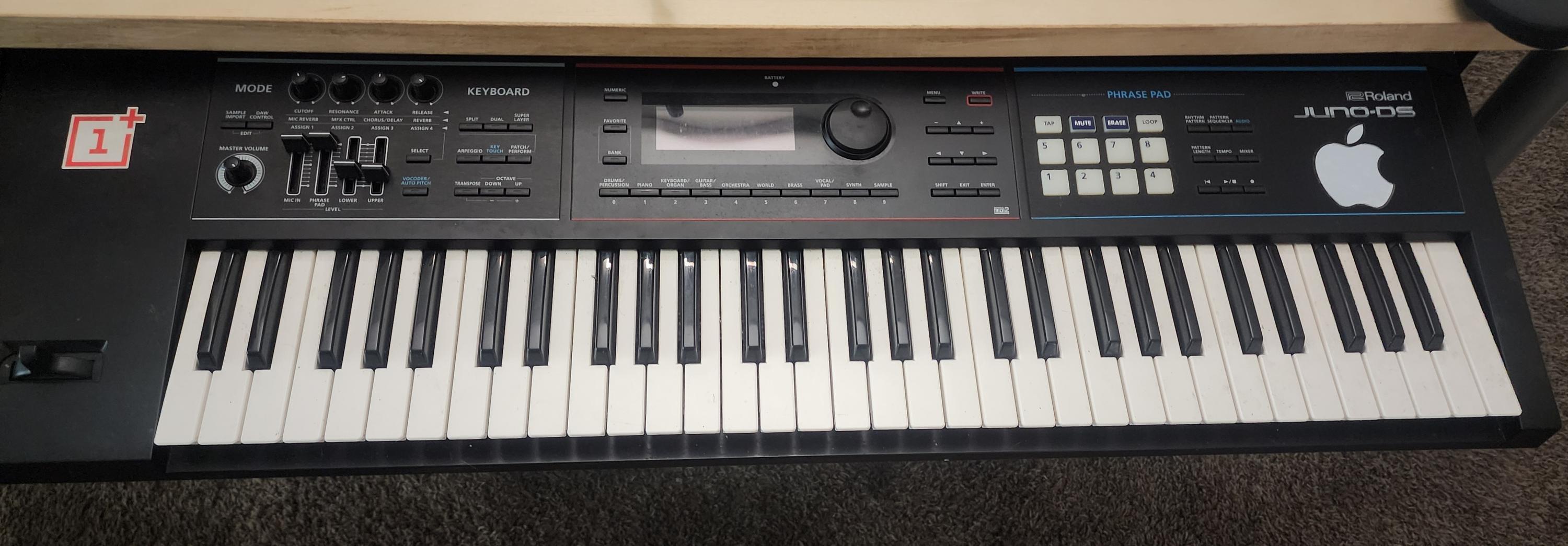 Used Roland JUNO-DS61 61-key - Sweetwater's Gear Exchange