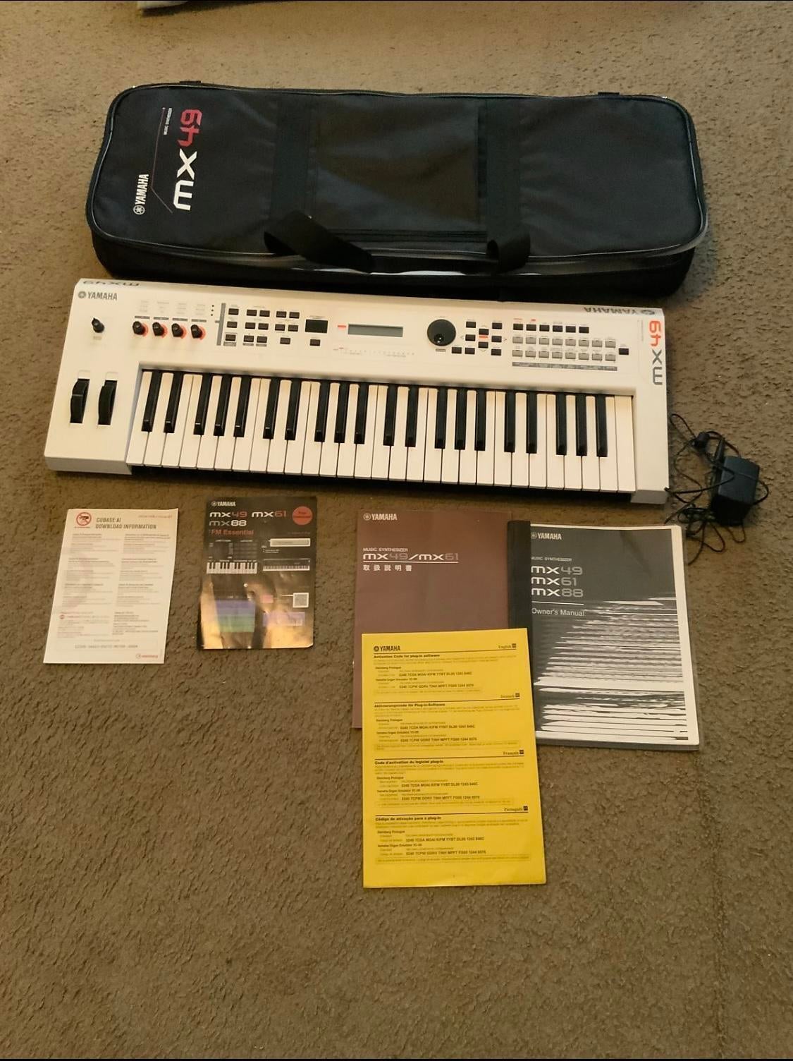 Used Yamaha MX49 Synth/Controller - White