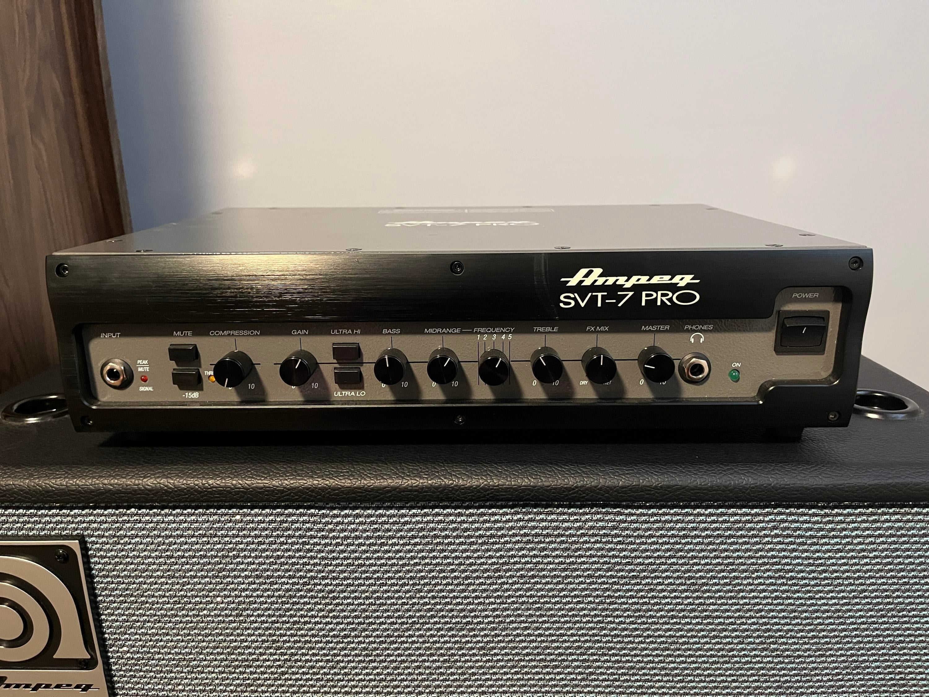 Used Ampeg SVT-7Pro 1000-watt Tube Preamp - Sweetwater's Gear Exchange