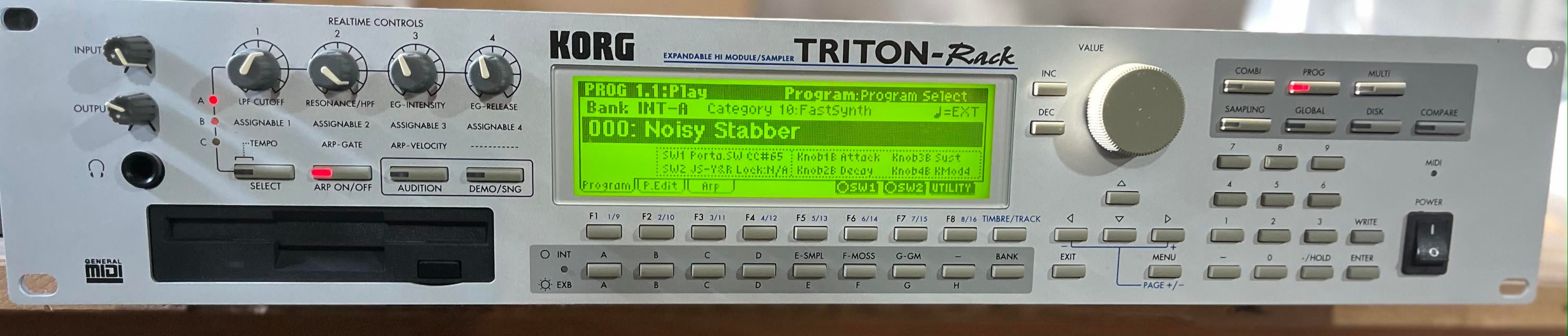 Used Korg Triton-Rack w/SCSI, 48MB RAM, 5 EXB-PCM cards (1-5)