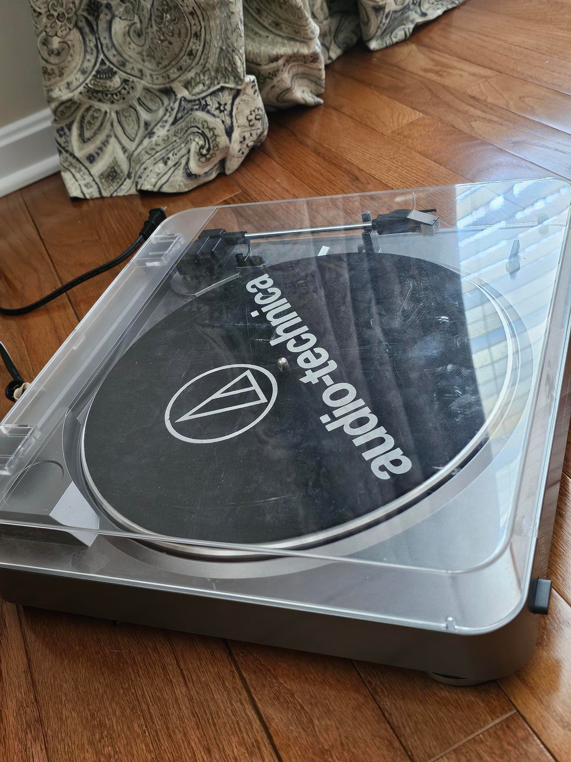 Used Audio-Technica Audio Technica AT-LP60 Turntable