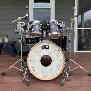 DW Performance Series 6-piece Drum Kit - Ebony Stain Lacquer