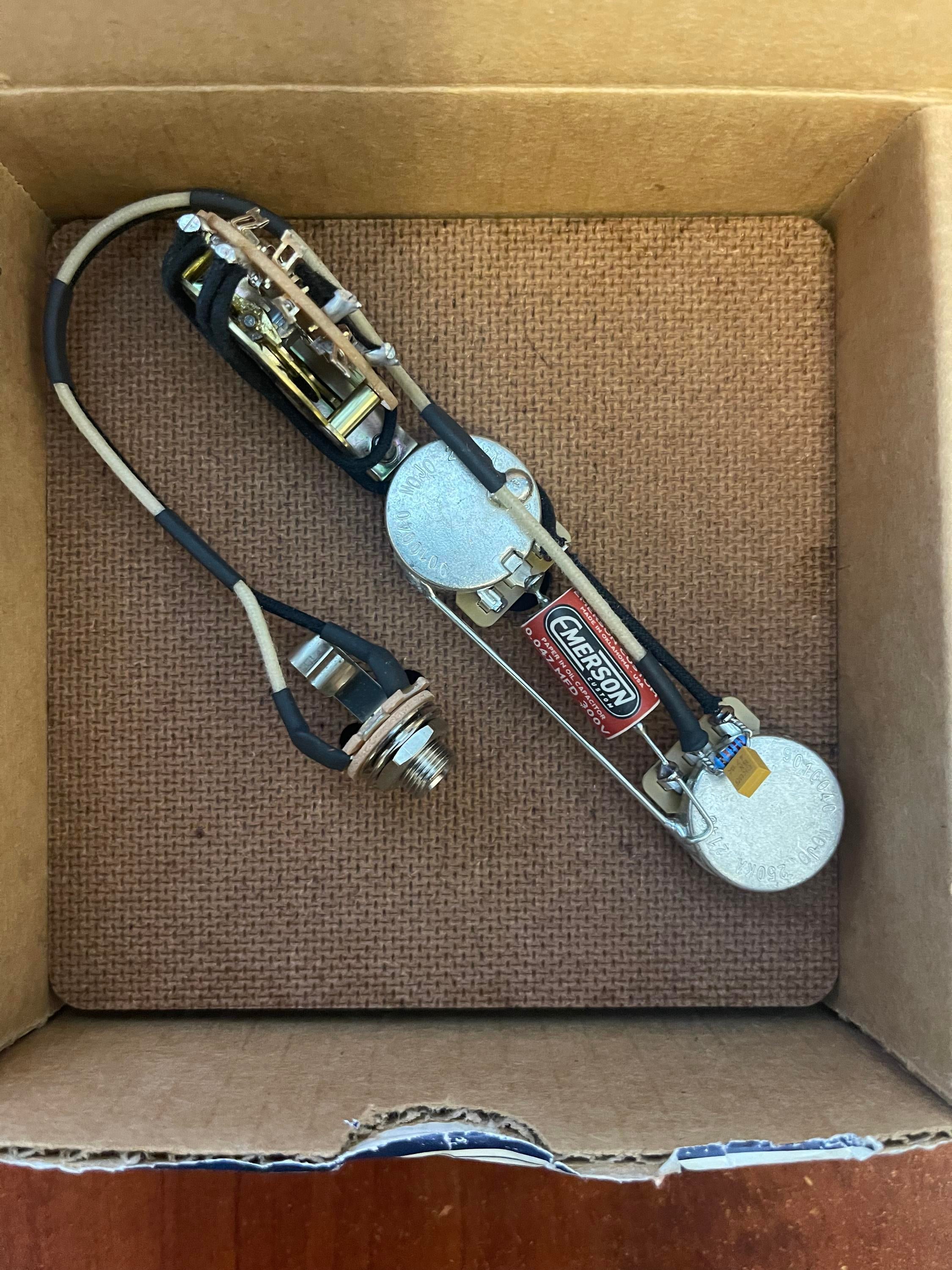 Used Emerson Custom 3-way Reverse - Sweetwater's Gear Exchange