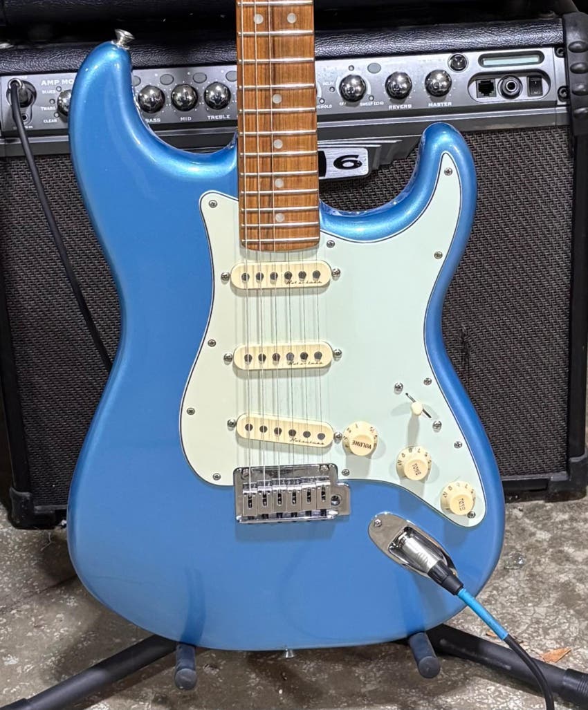 Player Plus Stratocaster 75th Anniversay Electric Guitar - Opal Spark with Pau Ferro Fingerboard