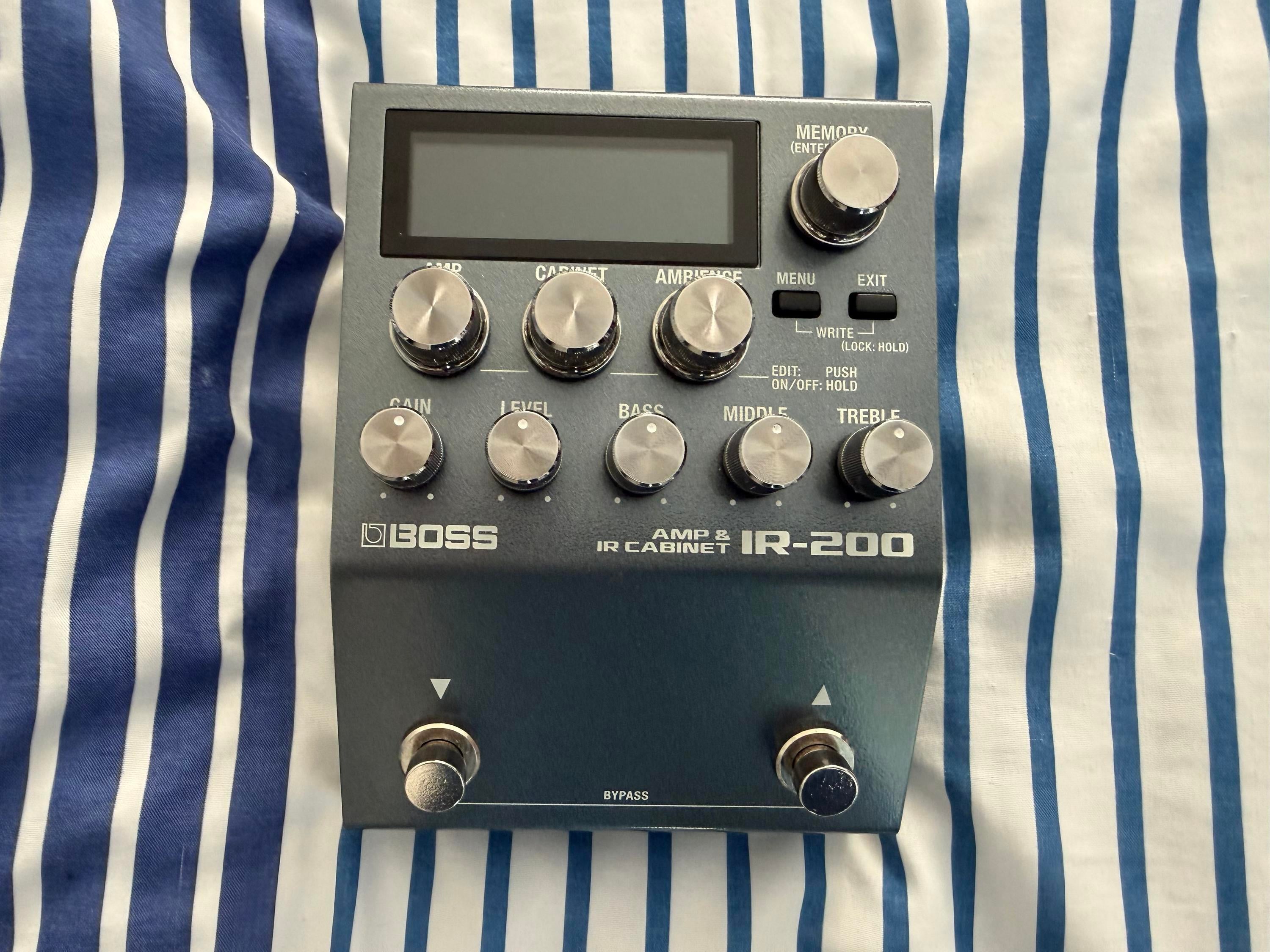 Used Boss IR-200 Amp and IR Cabinet - Sweetwater's Gear Exchange