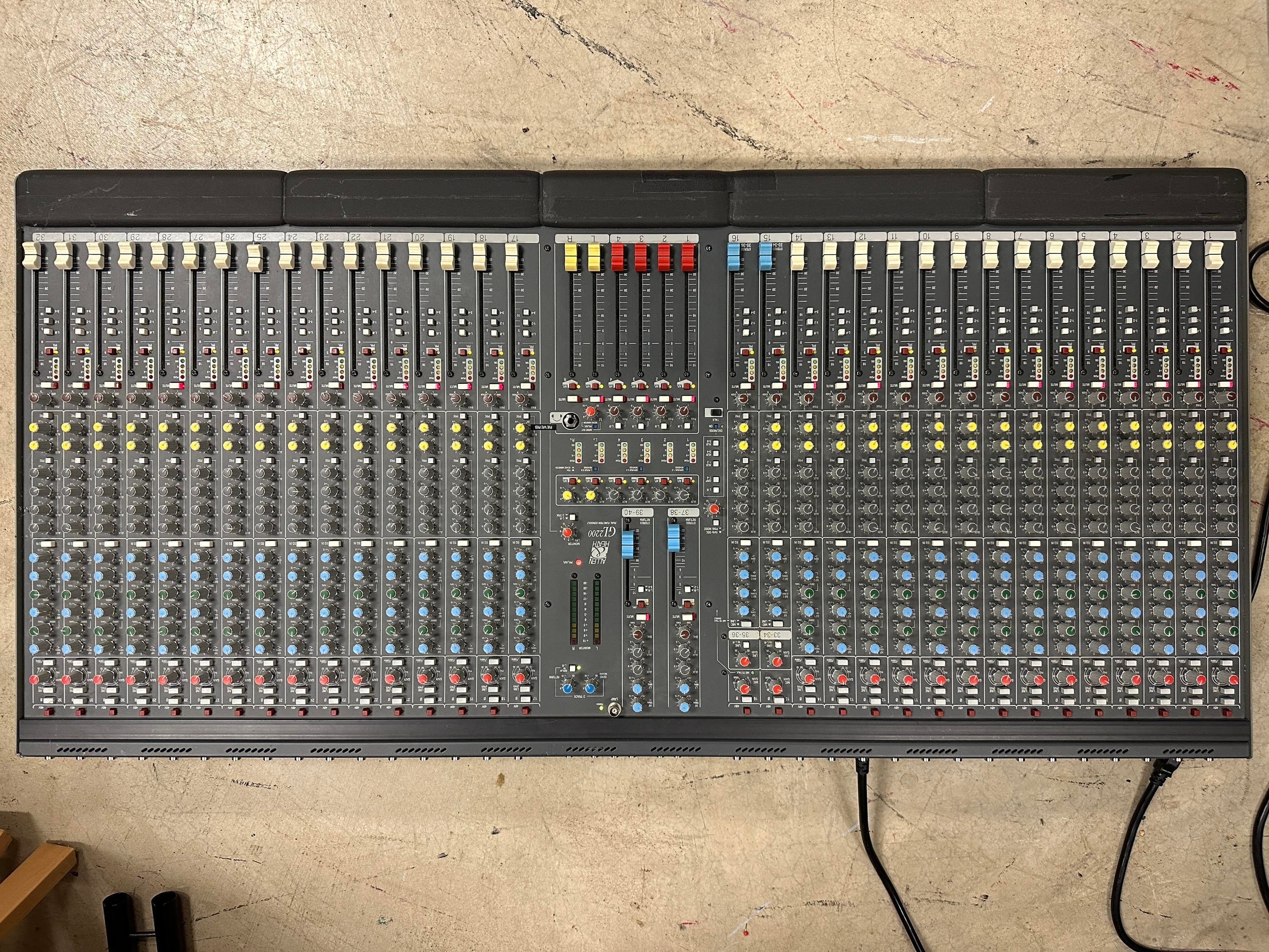 Used Allen & Heath GL220032 4Group 32Channel Mixing Console