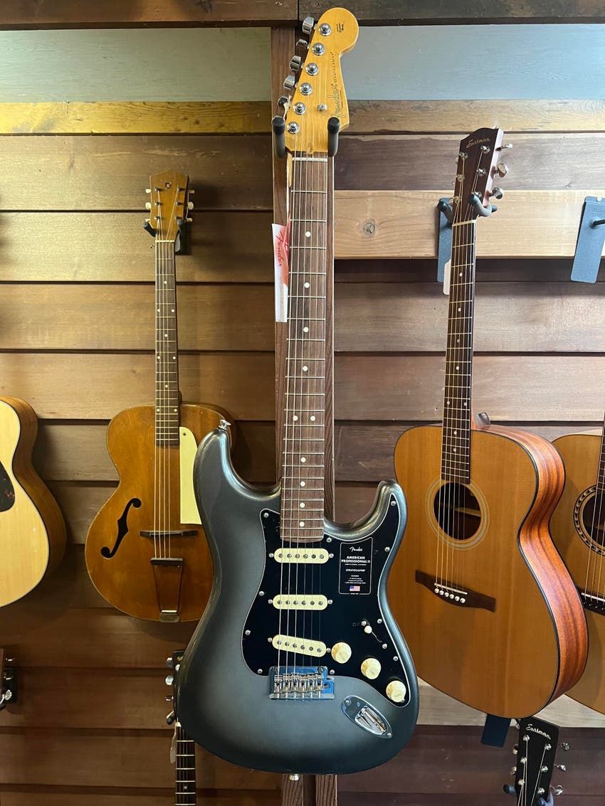 American Professional II Stratocaster - Mercury with Rosewood Fingerboard