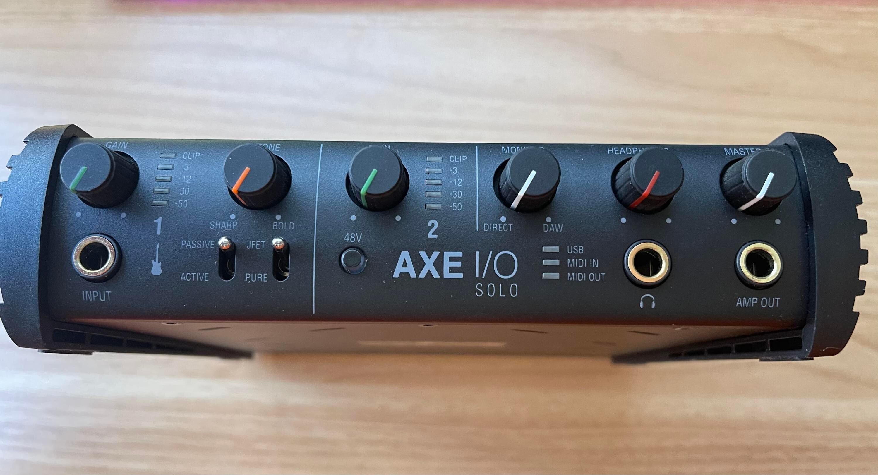 Used IK Multimedia AXE I/O SOLO 2x3 USB Guitar Audio Interface