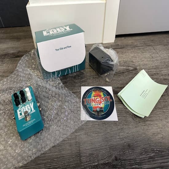 Electro-Harmonix Eddy Analog Vibrato & Chorus Pedal