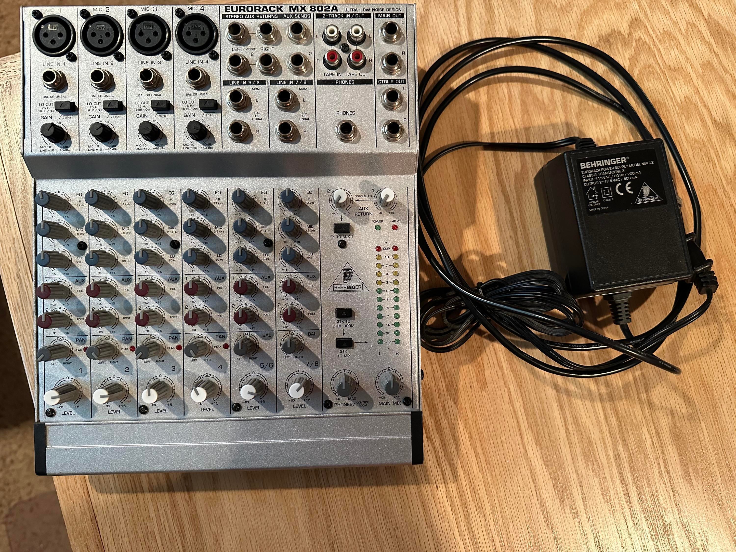 Behringer Eurorack MX802A Channel Audio Mixer 1844638372