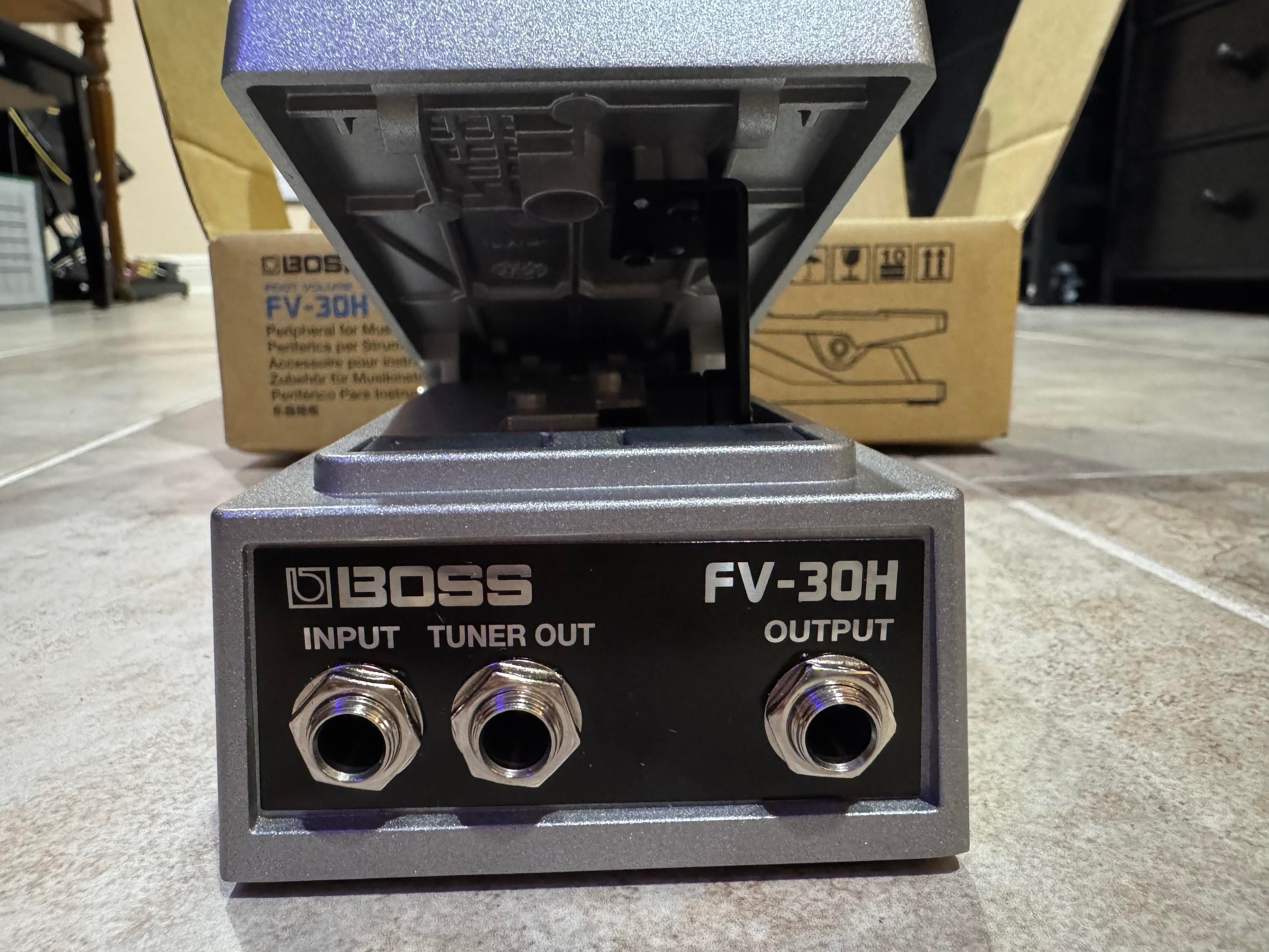 Used Boss FV-30H High-impedance - Sweetwater's Gear Exchange
