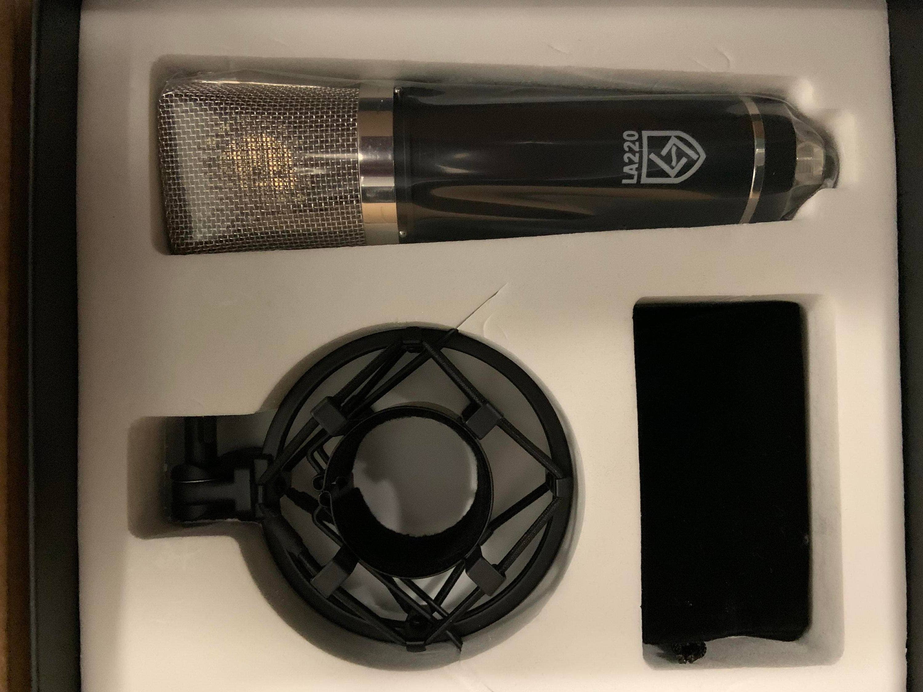 Used Lauten Audio LA220 FET Condenser Microphone Sweetwater Gear Exchange