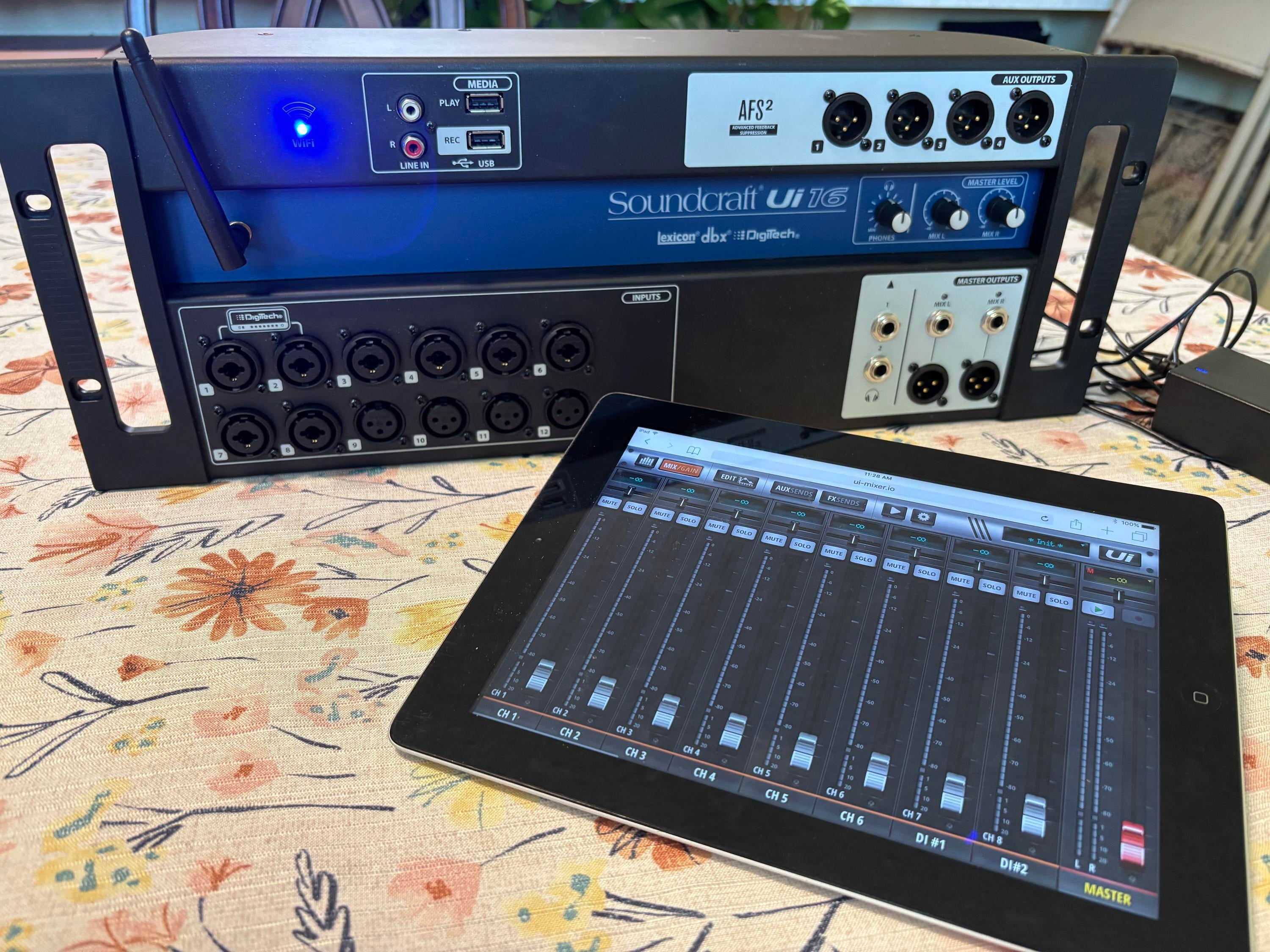 配信機器・PA機器・レコーディング機器 soundcraft ui16 Amazon.com: Soundcraft Ui16 Remote-Controlled 16-Input