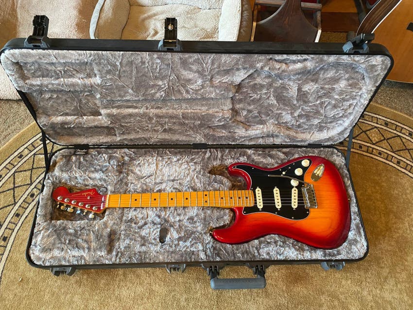 American Ultra Luxe Stratocaster - Plasma Red Burst with Maple Fingerboard